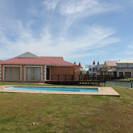 Marina Sands Villa Jeffreysbaai Buitenkant foto