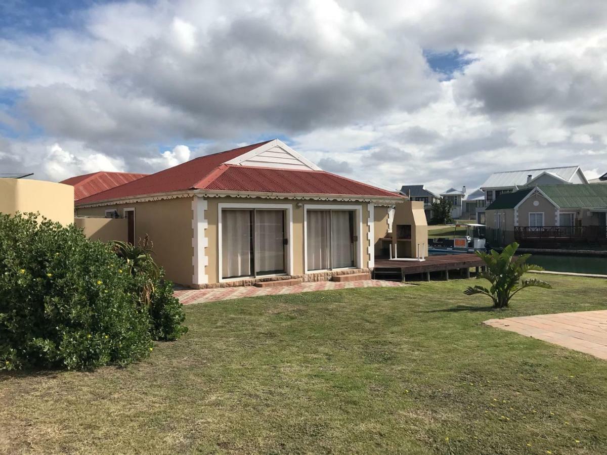 Marina Sands Villa Jeffreysbaai Buitenkant foto