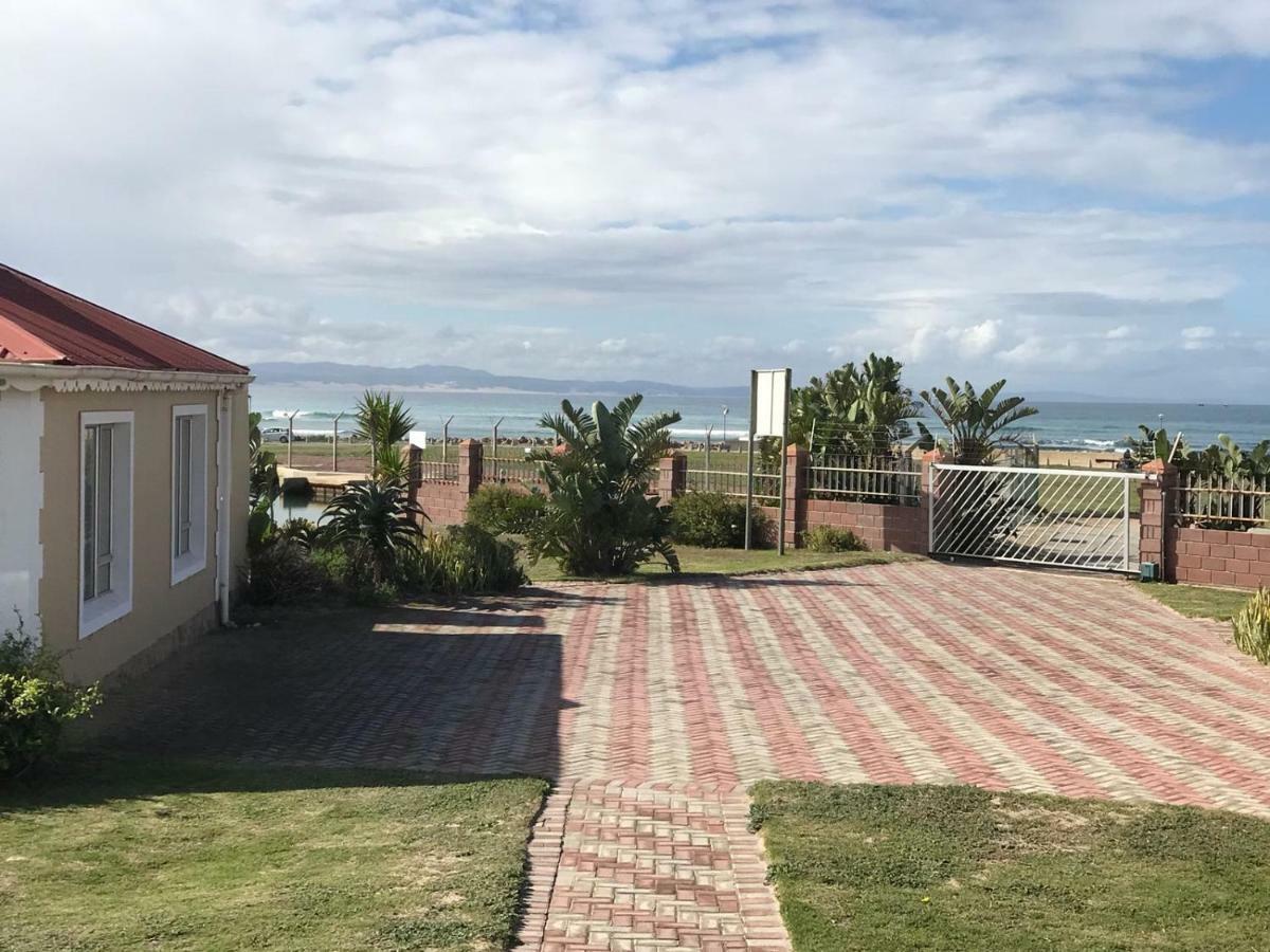 Marina Sands Villa Jeffreysbaai Buitenkant foto