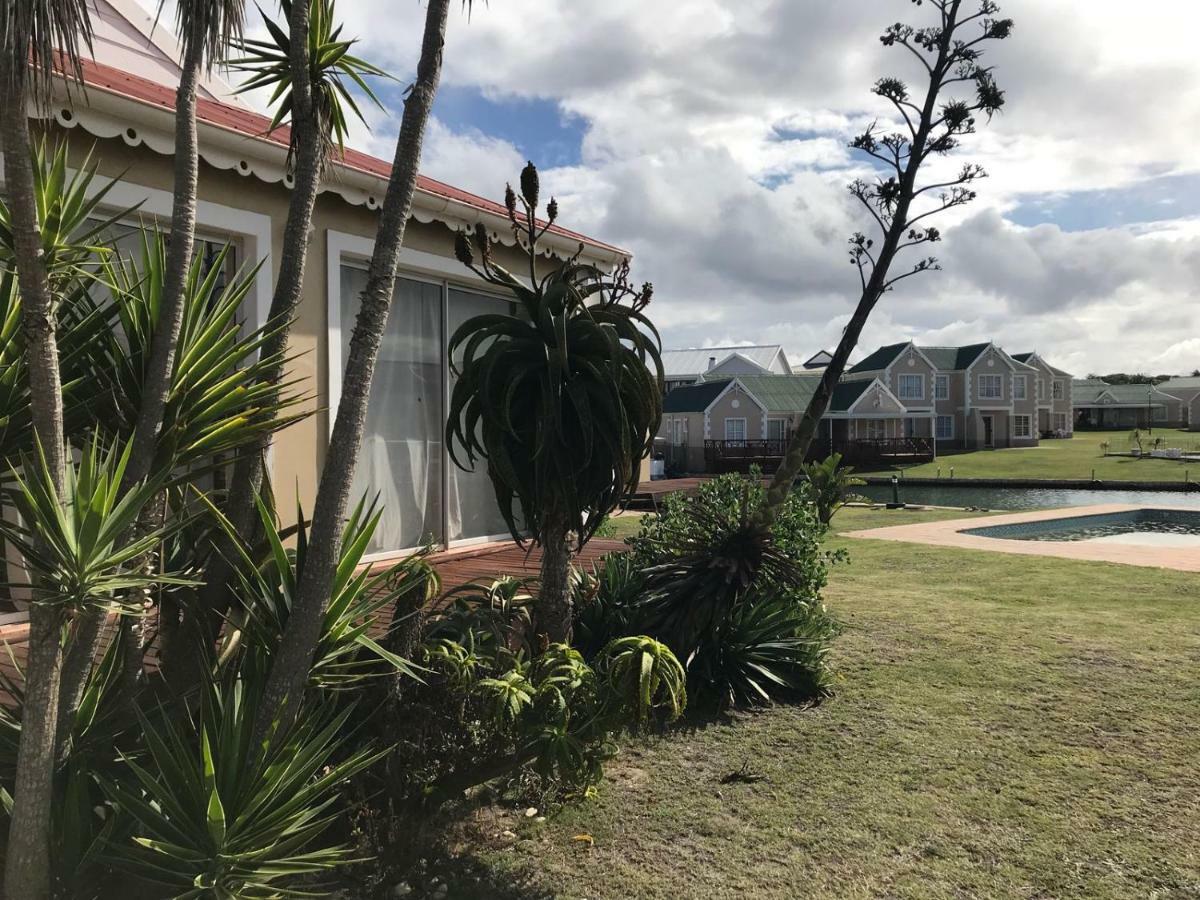 Marina Sands Villa Jeffreysbaai Buitenkant foto
