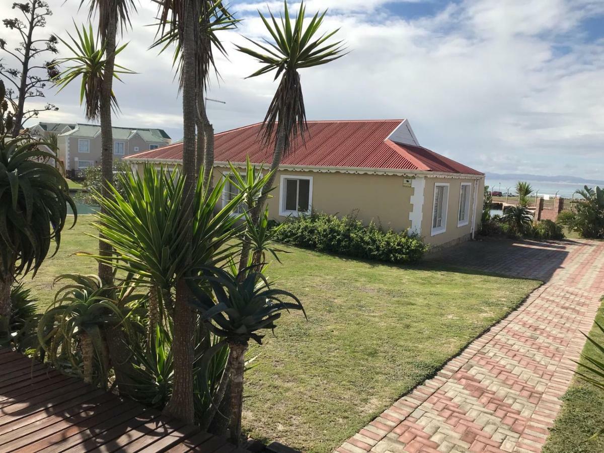 Marina Sands Villa Jeffreysbaai Buitenkant foto