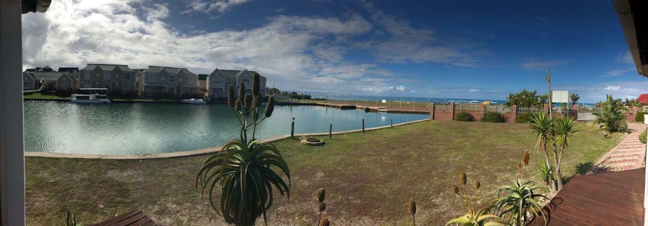 Marina Sands Villa Jeffreysbaai Buitenkant foto